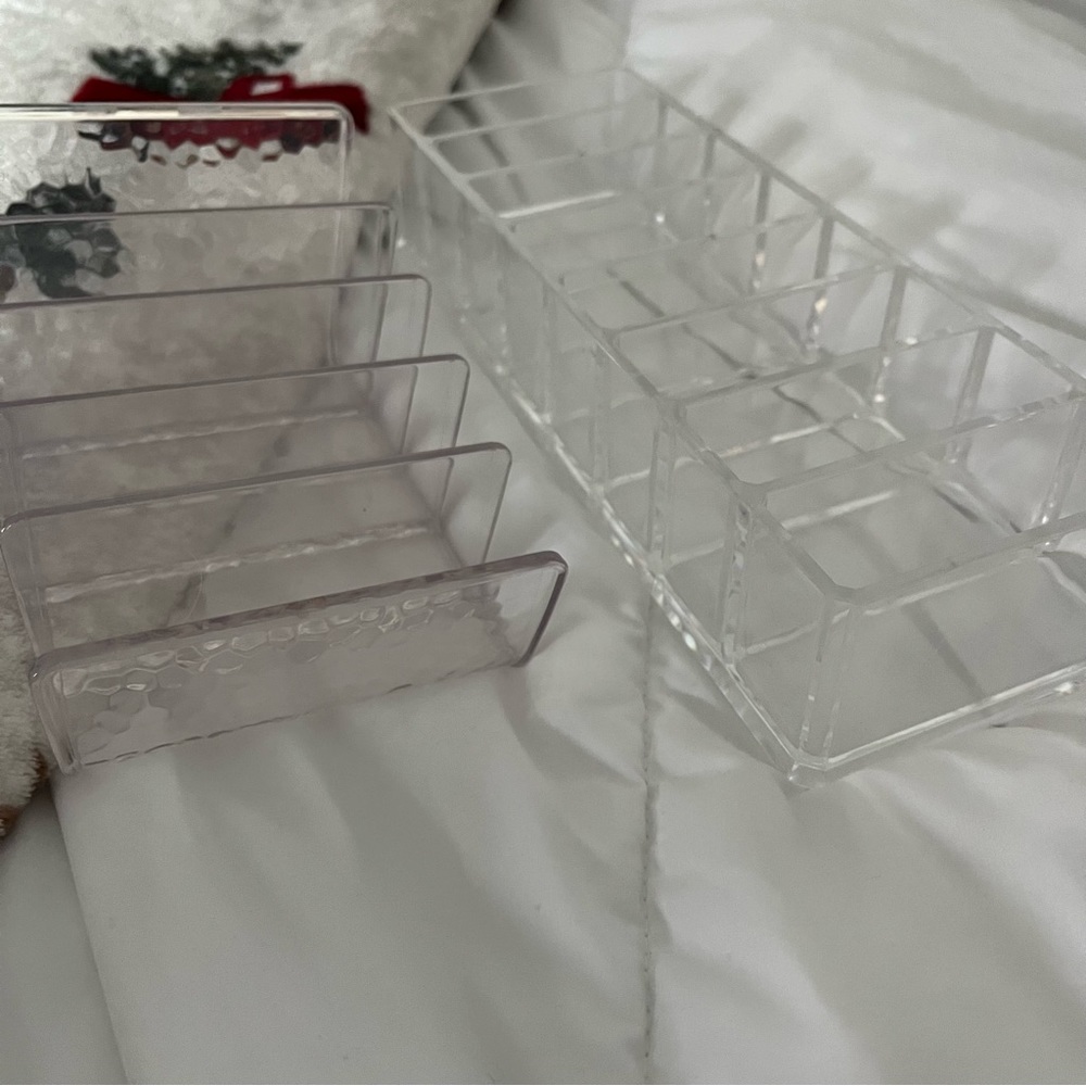 Makeup Organizers - Picture 3 of 4